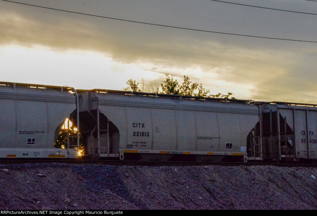 CITX Covered Hopper